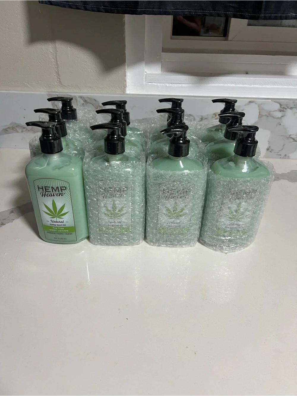 Hempz Hemp Heaven Tea Tree Body Lotion - White, Green, Black